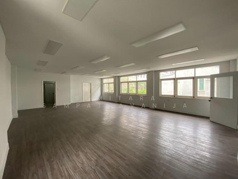 พื้นที่ให้เช่า สีลม บางรัก : Space for rent Silom, Bangrak, กรุงเทพ, สีลม, บางรัก, กรุงเทพ, 85 ตร.ม., พื้นที่ขายของ ให้เช่า, โดย Sumitara Sampattavanija, 500620011 - DDproperty.com