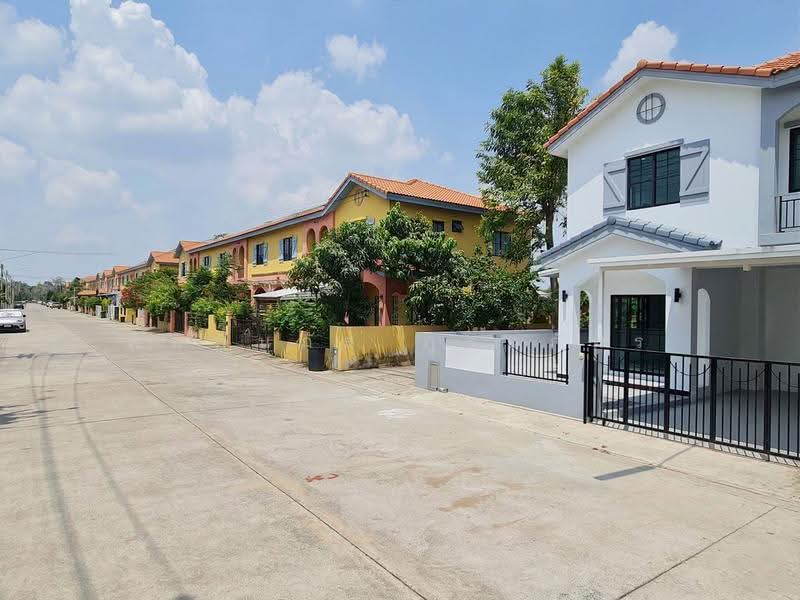 The Palazzetto Klongluang, Pathum Thani, Lieb Khlong 3 Road, Khlong Sam, Khlong Luang, Pathum Thani, 3 Bedrooms, 122 sqm, Townhouse For Sale, by พิมพ์นภัส ภูธนภัทร, 500620032 - DDproperty.com