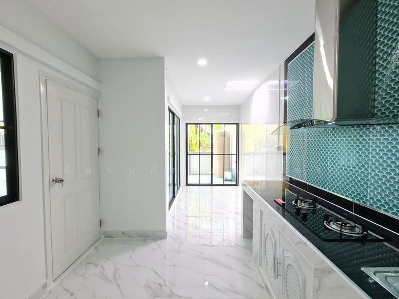 The Palazzetto Klongluang, Pathum Thani, Lieb Khlong 3 Road, Khlong Sam, Khlong Luang, Pathum Thani, 3 Bedrooms, 122 sqm, Townhouse For Sale, by พิมพ์นภัส ภูธนภัทร, 500620032 - DDproperty.com