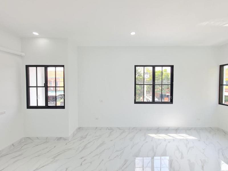 The Palazzetto Klongluang, Pathum Thani, Lieb Khlong 3 Road, Khlong Sam, Khlong Luang, Pathum Thani, 3 Bedrooms, 122 sqm, Townhouse For Sale, by พิมพ์นภัส ภูธนภัทร, 500620032 - DDproperty.com