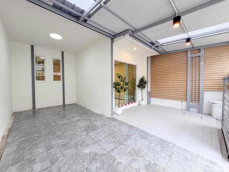 Pruksa Town Ratchapruk, Bangkok, Ratchaphruek Road, Bang Prom, Taling Chan, Bangkok, 3 Bedrooms, 102 sqm, Townhouse For Sale, by NR AGENT, 500620122 - DDproperty.com