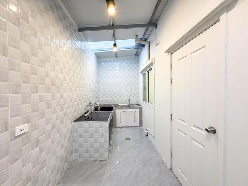 Pruksa Town Ratchapruk, Bangkok, Ratchaphruek Road, Bang Prom, Taling Chan, Bangkok, 3 Bedrooms, 102 sqm, Townhouse For Sale, by NR AGENT, 500620122 - DDproperty.com