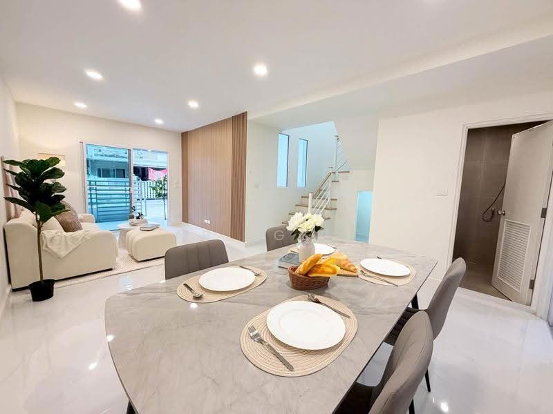 Pruksa Town Ratchapruk, Bangkok, Ratchaphruek Road, Bang Prom, Taling Chan, Bangkok, 3 Bedrooms, 102 sqm, Townhouse For Sale, by NR AGENT, 500620122 - DDproperty.com