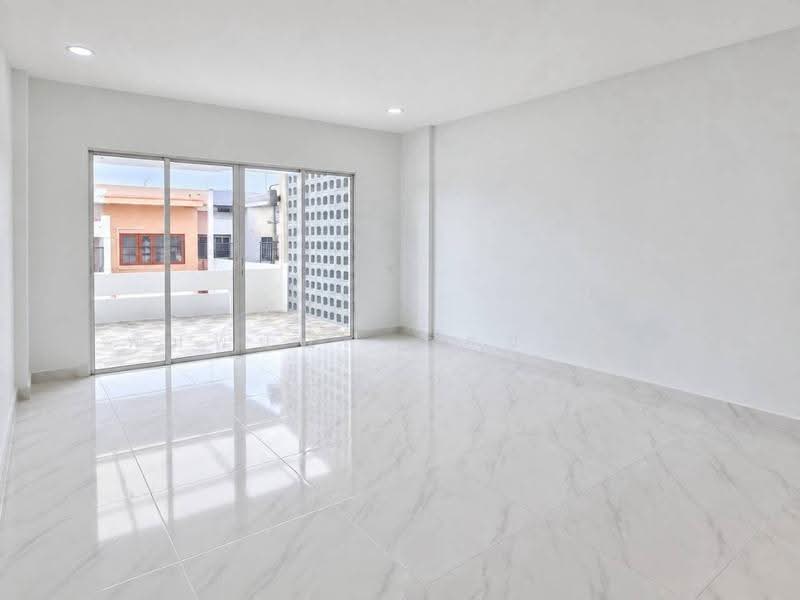Renovated 3-Storey Townhouse: Nannapat, Don Mueang, Bangkok, Bangkok, ถนนประชาอุทิศ (ทำเลใกล้วัดสีกัน / วัดเวฬุวนาราม), Don Mueang, Bangkok, 4 Bedrooms, 84 sqm, Townhouse For Sale, by พิมพ์นภัส ภูธนภัทร, 500620154 - DDproperty.com