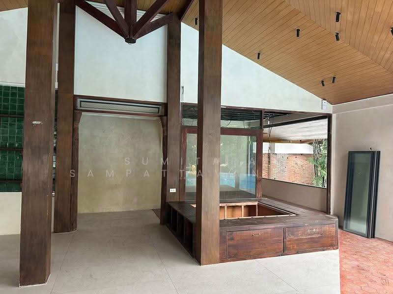 พื้นที่ให้เช่า สุขุมวิท : Space for rent Sukhumvit, กรุงเทพ, คลองเตย, กรุงเทพ, 80 ตร.ม., พื้นที่ขายของ ให้เช่า, โดย Sumitara Sampattavanija, 500620162 - DDproperty.com