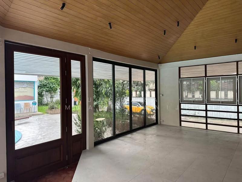 พื้นที่ให้เช่า สุขุมวิท : Space for rent Sukhumvit, กรุงเทพ, คลองเตย, กรุงเทพ, 80 ตร.ม., พื้นที่ขายของ ให้เช่า, โดย Sumitara Sampattavanija, 500620162 - DDproperty.com