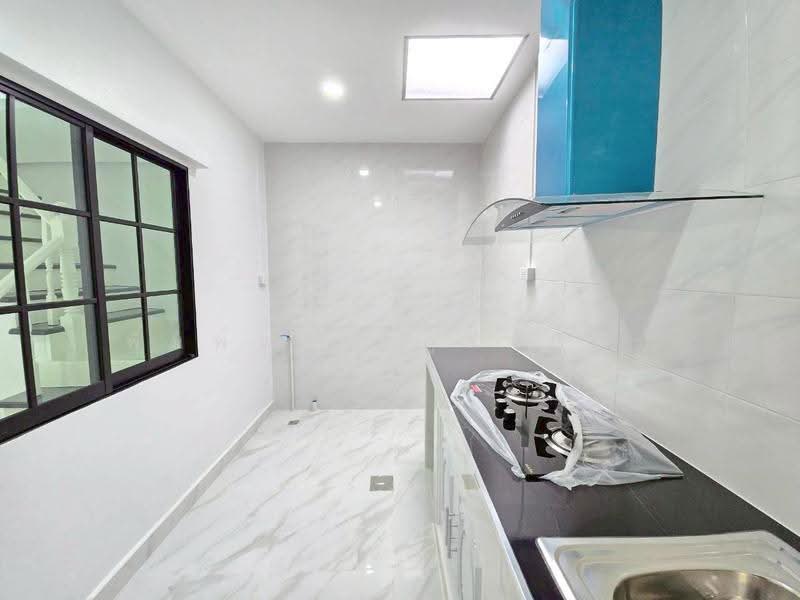 Renovated Townhouse: Erawan, Lam Luk Ka, Pathum Thani, Pathum Thani, ถนนลำลูกกา, Lat Sawai, Lam Luk Ka, Pathum Thani, 2 Bedrooms, 68 sqm, Townhouse For Sale, by พิมพ์นภัส ภูธนภัทร, 500620202 - DDproperty.com