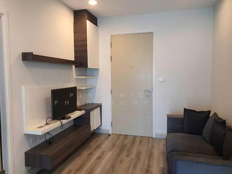 Centric Sathorn-St Louis, Bangkok, Sathorn Nua Road, Yan Nawa, Sathon, Bangkok, 1 Bedroom, 36 sqm, Condo For Rent, by Piyathida Phanchomphu, 500620264 - DDproperty.com