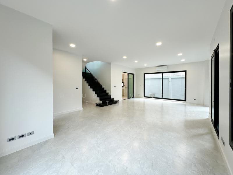 68 SOUL Ratchadapisek 68, Bangkok, Soi Ratchada 68, Ratchadaphisek Road, Bang Sue, Bangkok, 4 Bedrooms, 339 sqm, Single Detached House For Sale, by Haus Living Estate, 500620386 - DDproperty.com