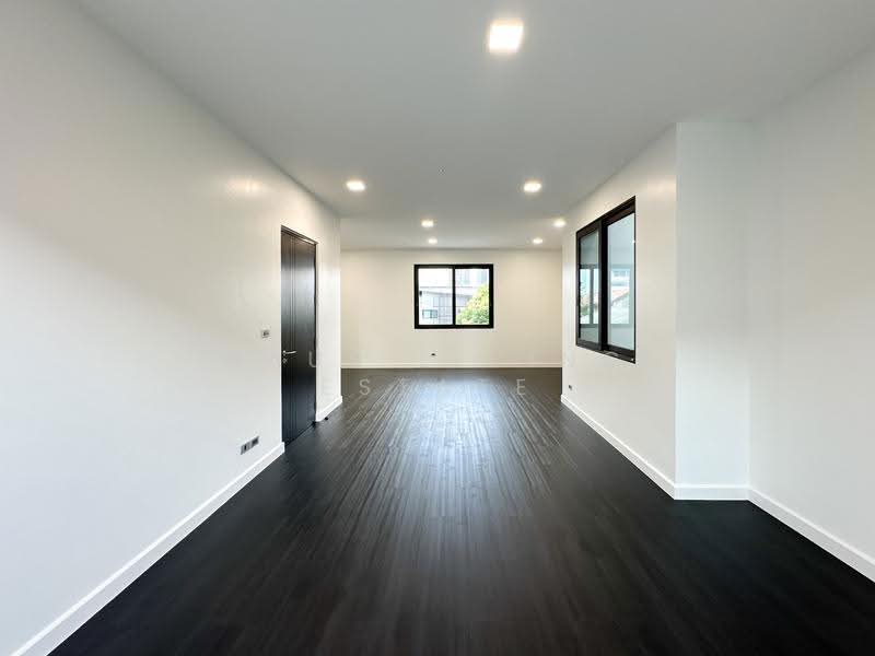 68 SOUL Ratchadapisek 68, Bangkok, Soi Ratchada 68, Ratchadaphisek Road, Bang Sue, Bangkok, 4 Bedrooms, 339 sqm, Single Detached House For Sale, by Haus Living Estate, 500620386 - DDproperty.com