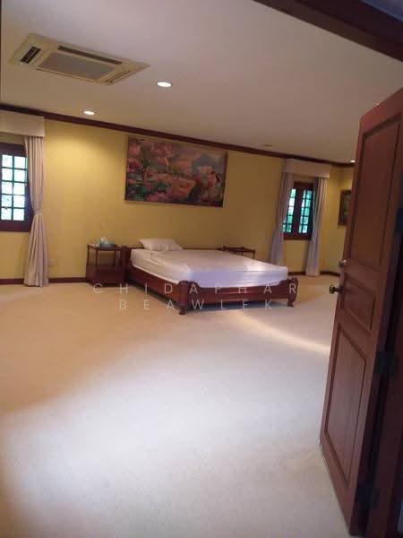 Luxury House, Pridi Banomyong 26 total land area 436 square wah., Bangkok, Phra Kanong Nua, Watthana, Bangkok, 3 Bedrooms, 1,000 sqm, Single Detached House For Sale, by Chidaphar Beawlek, 500620510 - DDproperty.com