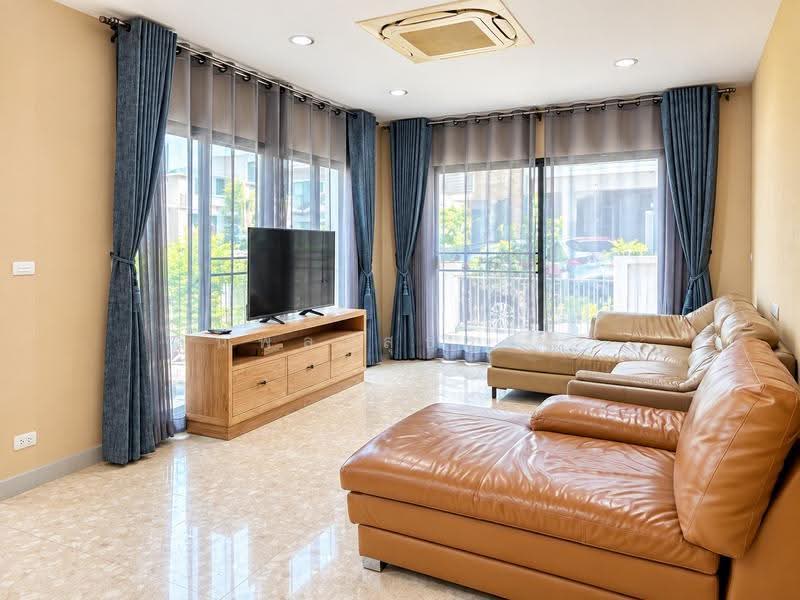 Grand Bangkok Boulevard Sathorn-Kanlapaphruek, Bangkok, Kanlapaphruek Road, Bang Khae, Bangkok, 4 Bedrooms, 348 sqm, Single Detached House For Sale, by ธนพล สุธรรมา, 500620552 - DDproperty.com