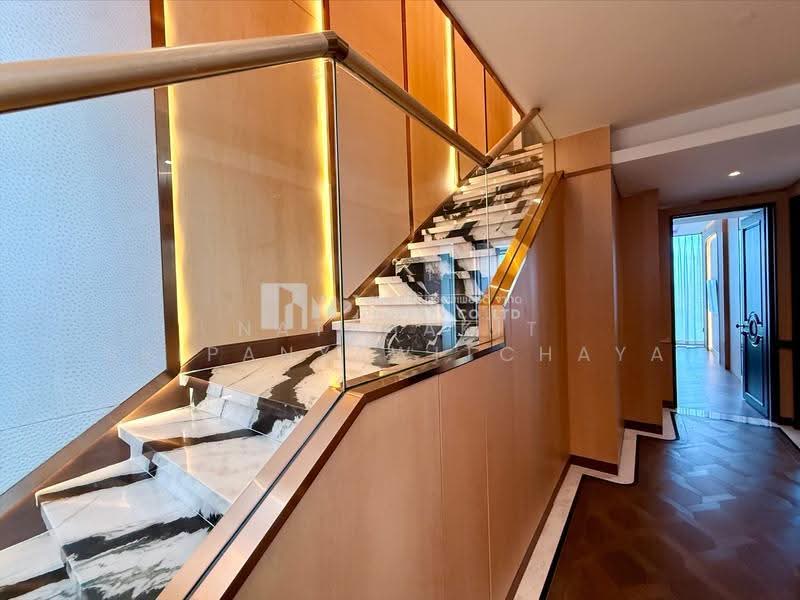 The Esse at Singha Complex, Bangkok, 1788 New Petchaburi Rd, Khlongtoei Nua, Watthana, Bangkok, 3 Bedrooms, 250 sqm, Condo For Sale, by Natthakit Sripanyawitchaya, 500620571 - DDproperty.com