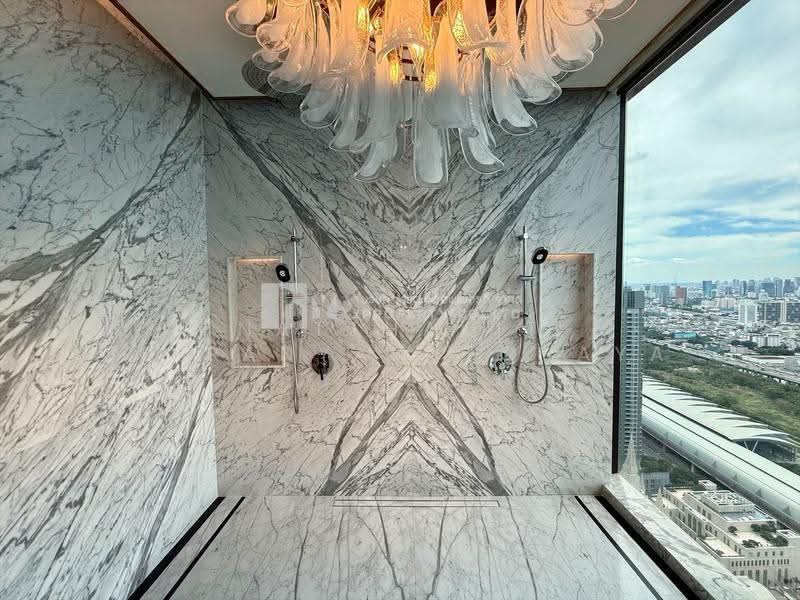 The Esse at Singha Complex : ดิ เอส แอท สิงห์ คอมเพล็กซ์, กรุงเทพ, 1788 ถนนเพชรบุรีตัดใหม่, คลองเตยเหนือ, วัฒนา, กรุงเทพ, 250 ตร.ม., คอนโด ขาย, โดย Natthakit Sripanyawitchaya, 500620571 - DDproperty.com