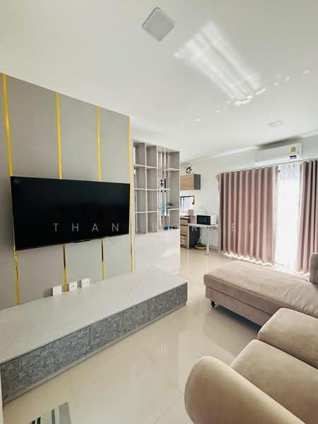 Grande Pleno Phahol-Vibhavadi, Pathum Thani, Klong 1 Klongluang, Khlong Nung, Khlong Luang, Pathum Thani, 3 Bedrooms, 142 sqm, Townhouse For Rent, by Thanabordee Singsa, 500620582 - DDproperty.com