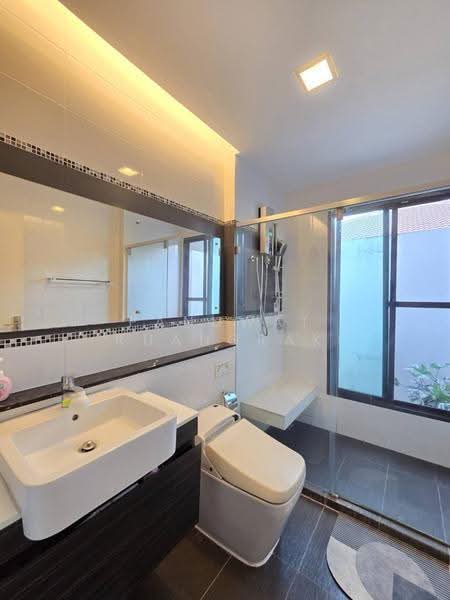 Mantana Lake Watcharapol, Bangkok, Sukhaphiban 5 Road, O-Ngoen, Sai Mai, Bangkok, 4 Bedrooms, 231 sqm, Single Detached House For Rent, by Panuwat Ruangrak, 500620619 - DDproperty.com