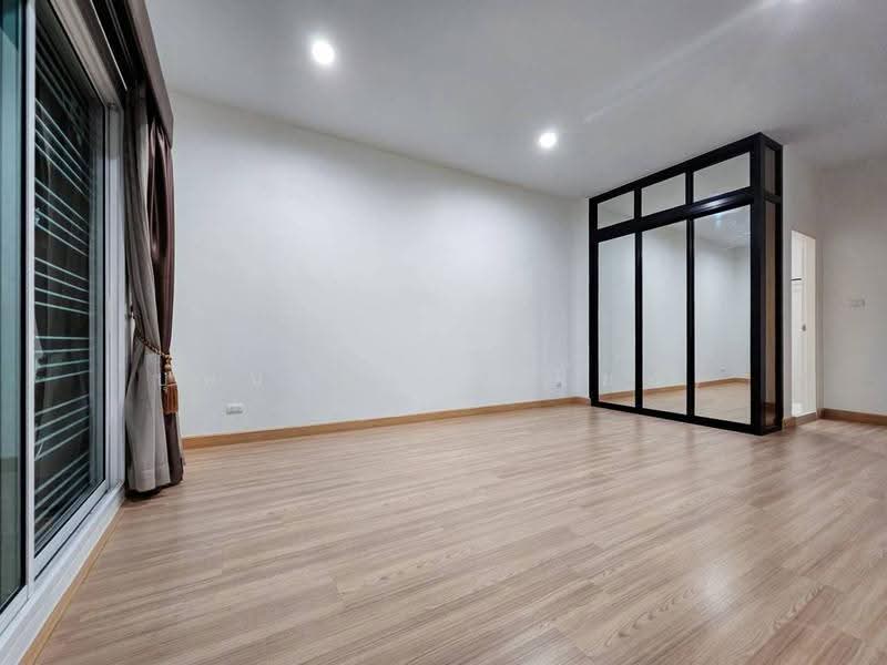 ทาวน์โฮม 3 ชั้น หมู่บ้านวิชชั่น สมาร์ทไลฟ์ บางบัวทอง (ซอยบัวทองแฟคทอรี่ 2) ใกล้ MRT สถานีบางพลู, นนทบุรี, บางกรวย - ไทรน้อย, บางรักพัฒนา, บางบัวทอง, นนทบุรี, 120 ตร.ม., ทาวน์เฮ้าส์ ขาย, โดย บุษบากร (เจี๊ยบ), 500620625 - DDproperty.com