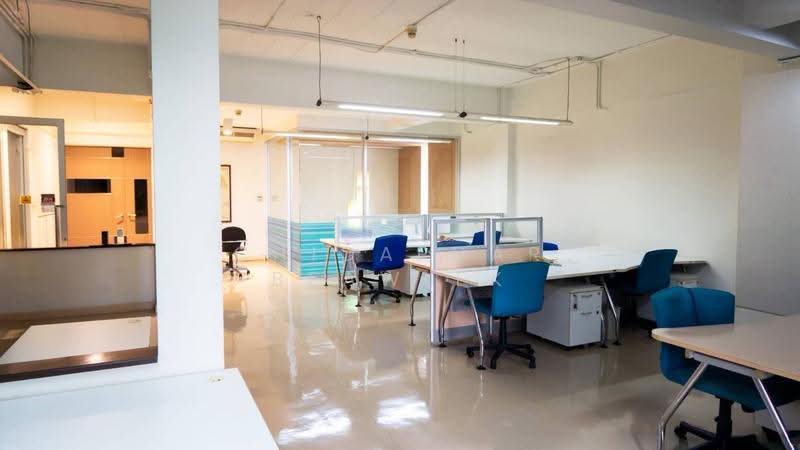 ขายอาคารสำนักงาน 4 ชั้น สุขุมวิท 20 ใจกลางอโศก พร้อมสตูดิโอและพื้นที่พักอาศัย, กรุงเทพ, คลองตันเหนือ, วัฒนา, กรุงเทพ, 2,496 ตร.ม., สำนักงาน ขาย, โดย Chidaphar Beawlek, 500620646 - DDproperty.com