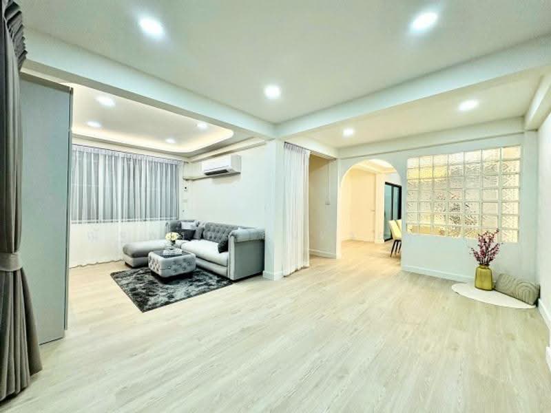 ไม่พบโครงการ, กรุงเทพ, รัชดาภิเษก สุทธิสาร, ห้วยขวาง, กรุงเทพ, 250 ตร.ม., บ้านเดี่ยว ให้เช่า, โดย ณัฐพงศ์ สุนทรอรุณ, 500620660 - DDproperty.com