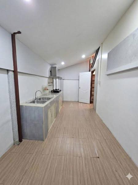 Village Park Sriracha, Chon Buri (Pattaya), Nong - Kham, Si Racha, Chon Buri (Pattaya), 3 Bedrooms, 250 sqm, Single Detached House For Sale, by Infinity EEC (Thailand) Co., Ltd., 500620666 - DDproperty.com