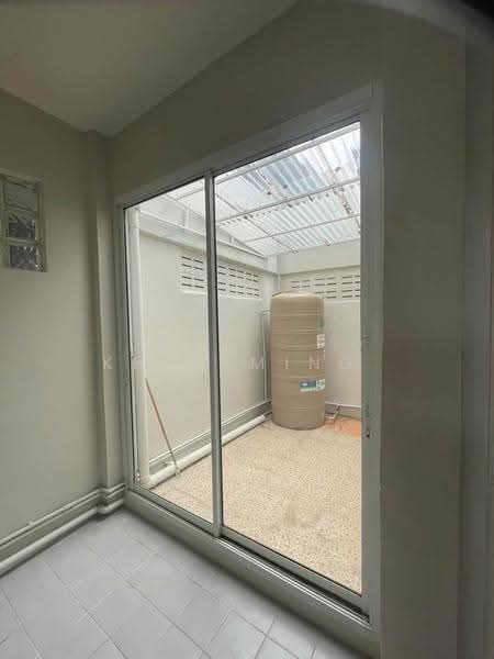 Townhouse in the City | 750 m. to MRT Sutthisan(SPSMG258), Bangkok, อุดมเกียรติ, Huai Khwang, Bangkok, 4 Bedrooms, 102 sqm, Townhouse For Rent, by Khun Ming, 500620723 - DDproperty.com