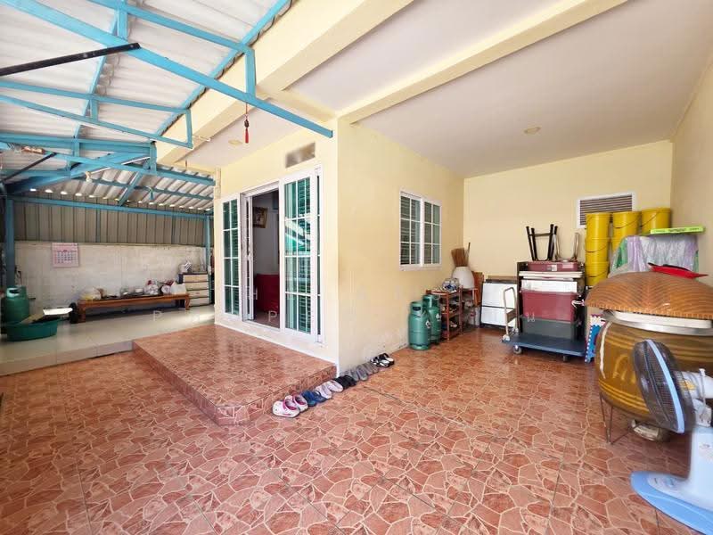 Moobaan Feungfah Villa 16 Phase 2, Samut Prakan, Soi Thepharak 98, Thepharak Road, Thepharak, Muang Samut Prakarn, Samut Prakan, 4 Bedrooms, 100 sqm, Townhouse For Sale, by The Best Property ฝน, 500620736 - DDproperty.com
