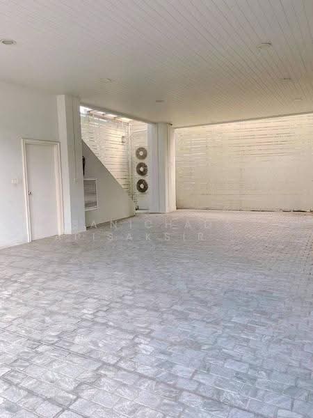 Ari - Pradipat - Pyathai private residence, Bangkok, Samsen Nai, Phaya Thai, Bangkok, 7 Bedrooms, 500 sqm, Single Detached House For Sale, by Sanichada Apisaksirikul, 500620754 - DDproperty.com