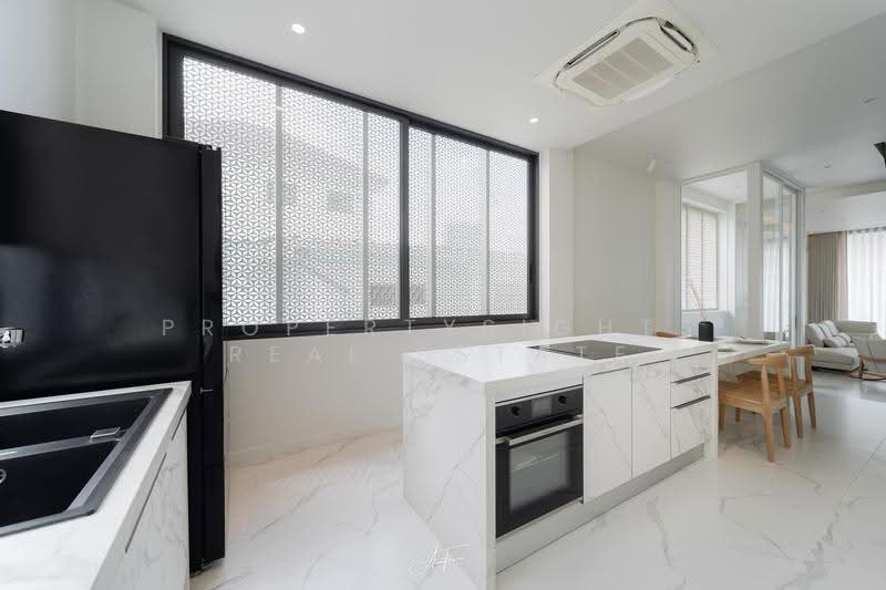 Hosue BTS Ekkamai 3 bed / 4 bath, Bangkok, Khlong Tan Nua, Watthana, Bangkok, 3 Bedrooms, 360 sqm, Single Detached House For Sale, by PROPERTYSIGHTS REAL ESTATE, 500620774 - DDproperty.com
