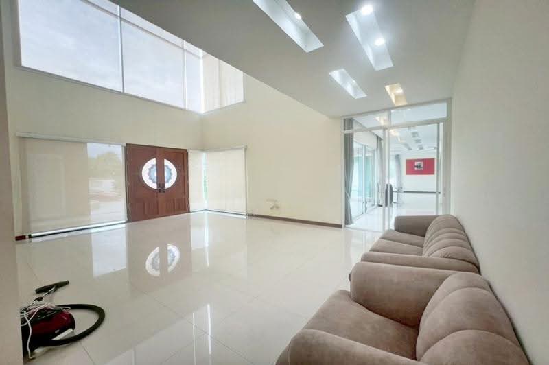 หมู่บ้านปัญญาอินทรา P5 : Panya Indra P5, Bangkok, ถนนปัญญาอินทรา, Bang Chun, Khlong Sam Wa, Bangkok, 5 Bedrooms, 1,200 sqm, Single Detached House For Sale, by คุณบี, 500620777 - DDproperty.com