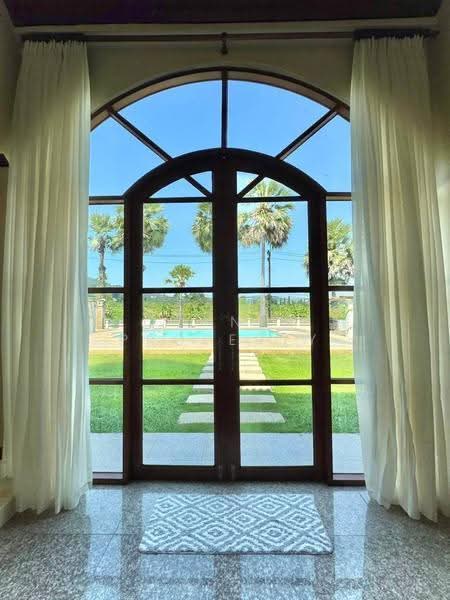 Rare Giant Palm Tree Retreat Villa in Chalong on Over 1 Rai of Land, Phuket, -, Chalong, Muang Phuket, Phuket, 5 Bedrooms, 2,028 sqm, Single Detached House For Sale, by Connex Property, 500620843 - DDproperty.com