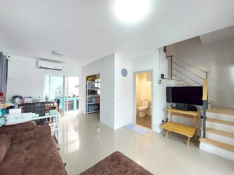The Essence Chaiyaphruek-Wongwaen, Nonthaburi, Ban Kluay-Sai Noi Road, Sai Noi, Nonthaburi, 3 Bedrooms, 115 sqm, Townhouse For Sale, by เอนก, 500620852 - DDproperty.com