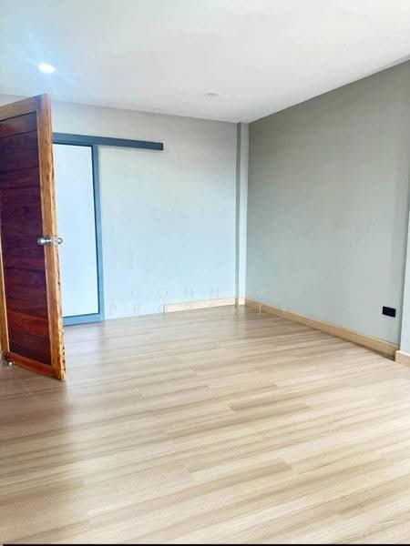 บ้านรีโนเวทใหม่ ทำเลดี สามกอง ภูเก็ต, ภูเก็ต, -, รัษฎา, เมืองภูเก็ต, ภูเก็ต, 160 ตร.ม., ทาวน์เฮ้าส์ ขาย, โดย Connex Property, 500620887 - DDproperty.com