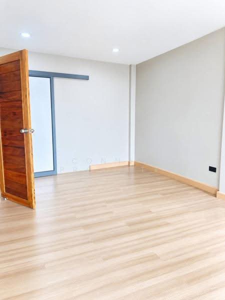 New house Renovated Prime Location Samkong Phuket, Phuket, -, Ratsada, Muang Phuket, Phuket, 3 Bedrooms, 160 sqm, Townhouse For Sale, by Connex Property, 500620887 - DDproperty.com