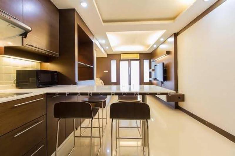 State Tower, Bangkok, 1055 Silom Road, Silom, Bang Rak, Bangkok, 1 Bedroom, 63 sqm, Condo For Rent, by Piyathida Phanchomphu, 500620916 - DDproperty.com