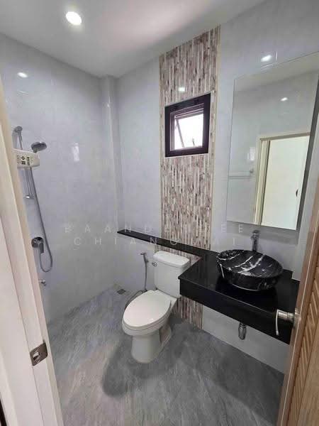 A house for rent near Meechok Plaza, Chiang Mai Rental Price: 28,000 THB / month Property No.5H689, Chiang Mai, San Sai Noi, San Sai, Chiang Mai, 3 Bedrooms, 150 sqm, Single Detached House For Rent, by Baandeedee Chiangmai, 500620932 - DDproperty.com
