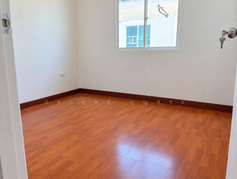 Lio Rattanathibet-Westgate, Nonthaburi, Soi Wat Sao Thong Hin, Sao Thong Hin, Bang Yai, Nonthaburi, 4 Bedrooms, 130 sqm, Townhouse For Sale, by กรกฤตย์ บุญสระ, 500620971 - DDproperty.com