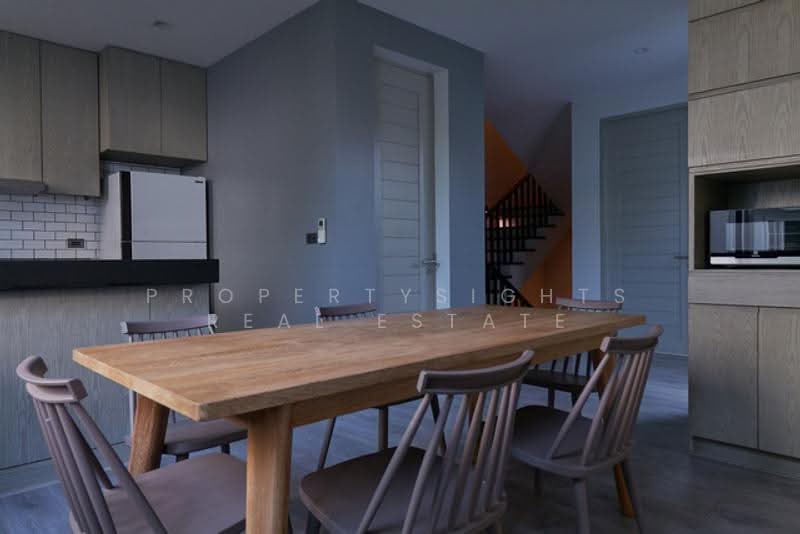 Townhouse BTS Phromphong 3 bed / 4 bath, Bangkok, Khlong Tan Nua, Watthana, Bangkok, 3 Bedrooms, 220 sqm, Townhouse For Rent, by PROPERTYSIGHTS REAL ESTATE, 500620984 - DDproperty.com