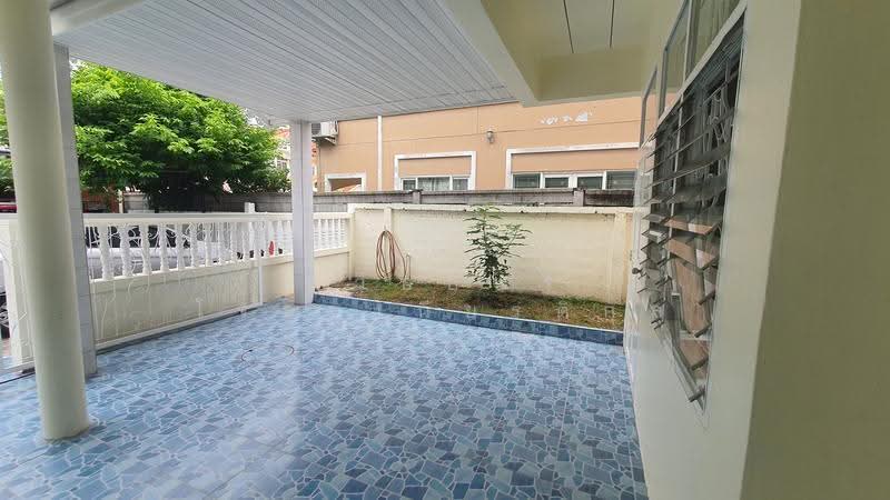 The village is located at Moo Baan Yoo Charoen, Soi Therd Ratchan 45, Si Kan Subdistrict, Don Mueang, Bangkok, Si Khan, Don Mueang, Bangkok, 3 Bedrooms, 128 sqm, Townhouse For Sale, by ภวิษย์พร โรจนเกียรติกุล, 500621022 - DDproperty.com