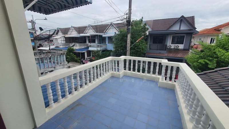 The village is located at Moo Baan Yoo Charoen, Soi Therd Ratchan 45, Si Kan Subdistrict, Don Mueang, Bangkok, Si Khan, Don Mueang, Bangkok, 3 Bedrooms, 128 sqm, Townhouse For Sale, by ภวิษย์พร โรจนเกียรติกุล, 500621022 - DDproperty.com