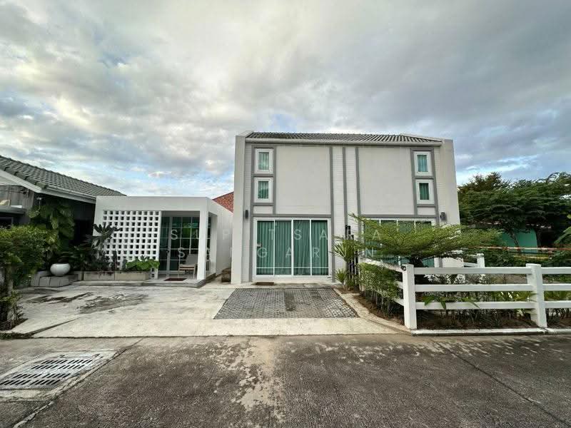 1-BR Semi-detached House, Chon Buri (Pattaya), Na Kloe, Bang Lamung (Pattaya), Chon Buri (Pattaya), 1 Bedroom, 42 sqm, Semi-Detached House (Twin House) For Rent, by Supitsara Sangarun, 500621219 - DDproperty.com