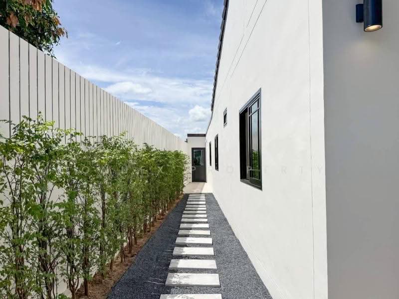Thep Nimit Village, Chon Buri (Pattaya), สุขุมวิท, Nong Pru, Bang Lamung (Pattaya), Chon Buri (Pattaya), 3 Bedrooms, 180 sqm, Townhouse For Sale, by Connex Property, 500621373 - DDproperty.com