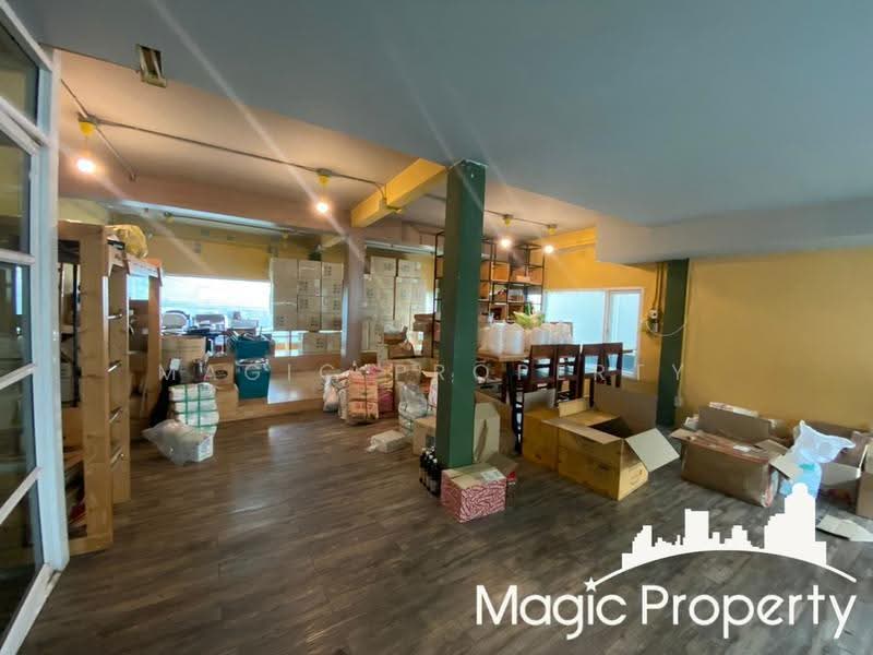 Commercial Building For Rent on Sukhumvit 63 Road (Ekkamai), Bangkok, Khlong Tan Nua, Watthana, Bangkok, , 160 sqm, Shophouse For Rent, by Magic Property, 500621585 - DDproperty.com