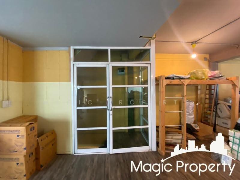 Commercial Building For Rent on Sukhumvit 63 Road (Ekkamai), Bangkok, Khlong Tan Nua, Watthana, Bangkok, , 160 sqm, Shophouse For Rent, by Magic Property, 500621585 - DDproperty.com