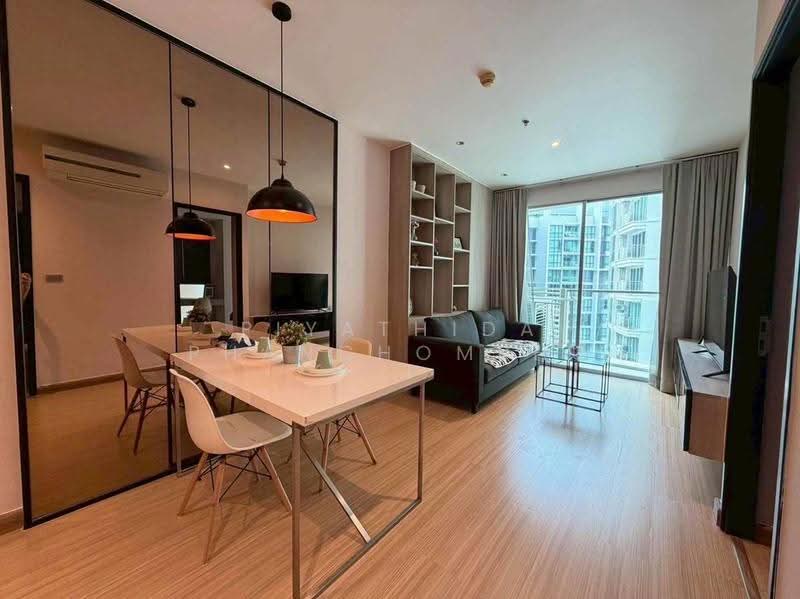 Sky Walk Residences, Bangkok, 1599 Sukhumvit Road, Phra Kanong Nua, Watthana, Bangkok, 2 Bedrooms, 60 sqm, Condo For Rent, by Piyathida Phanchomphu, 500621798 - DDproperty.com