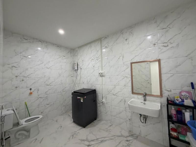 Sriwara Town in Town, Bangkok, Sriwara Road, Phlapphla, Wang Thonglang, Bangkok, 4 Bedrooms, 300 sqm, Townhouse For Rent, by Sirithong Saetang, 500621822 - DDproperty.com
