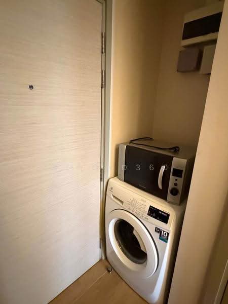 Liv @ 49, Bangkok, 9 Sukhumvit 49 Rd, Khlong Tan Nua, Watthana, Bangkok, 1 Bedroom, 39 sqm, Condo For Rent, by Beyond360, 500621977 - DDproperty.com