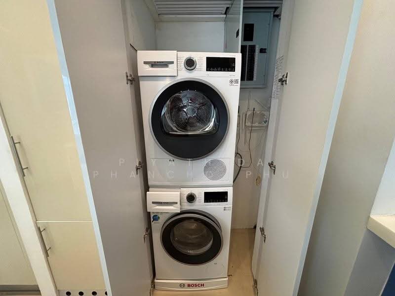 Lake Green, Bangkok, 199 Sukhumvit Soi 8, Khlong Toei, Bangkok, 2 Bedrooms, 140 sqm, Condo For Rent, by Piyathida Phanchomphu, 500621982 - DDproperty.com