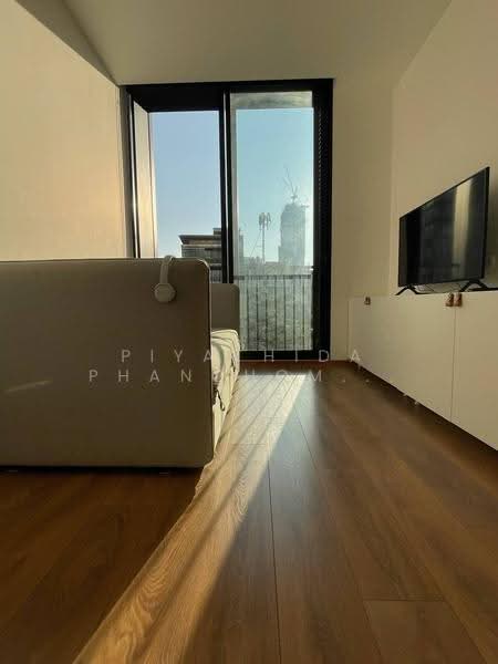Noble BE33, Bangkok, 19 Soi Sukhumvit 33, Khlong Tan Nua, Watthana, Bangkok, 1 Bedroom, 36 sqm, Condo For Sale, by Piyathida Phanchomphu, 500621987 - DDproperty.com
