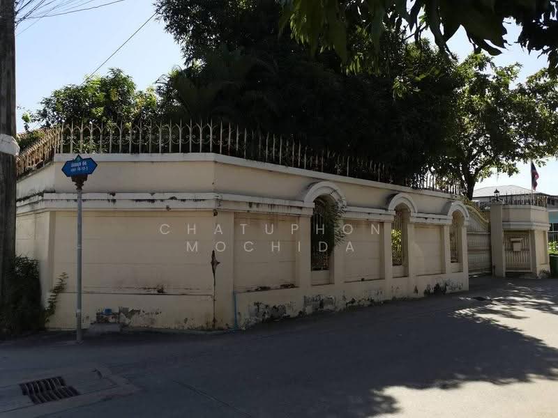 5-BR House, Bangkok, Suan Luang, Bangkok, 5 Bedrooms, 900 sqm, Single Detached House For Sale, by Chatuphon Mochida, 500621988 - DDproperty.com