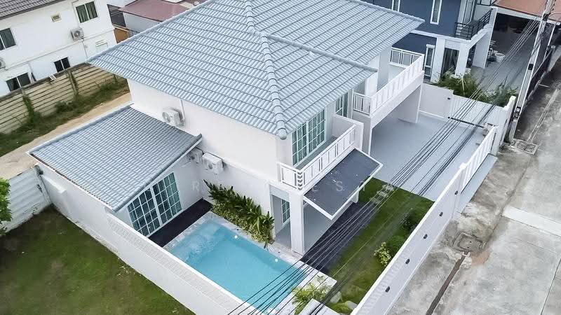 High End 4 Bedroom Pool Villa for Sale Chaiyapruek East Pattaya, Chon Buri (Pattaya), Nong Pru, Bang Lamung (Pattaya), Chon Buri (Pattaya), 4 Bedrooms, 244 sqm, Villa For Sale, by PLC Real Estate, 500622030 - DDproperty.com